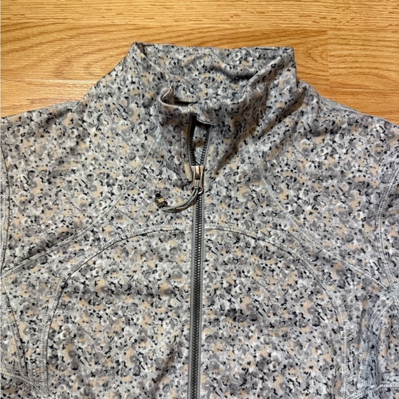 NWOT Lululemon Women's Blue Patterned Define Jacket Size 10 - Picture 5 of 6